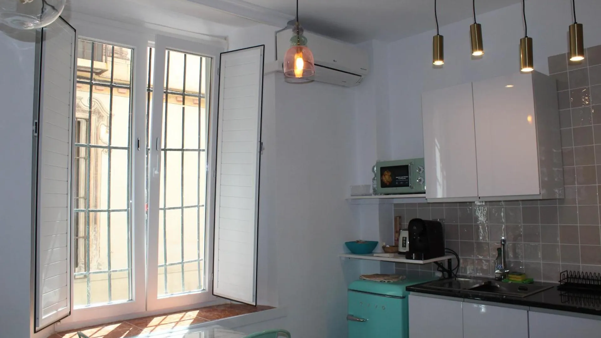 Iyourbasics Lovely Studio Hinestrosa 23 Free Wifi&Ac Malaga